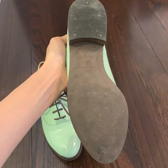 Size 37 mint green Oxford in fabulous condition. Real leather. - Picture 4 of 6
